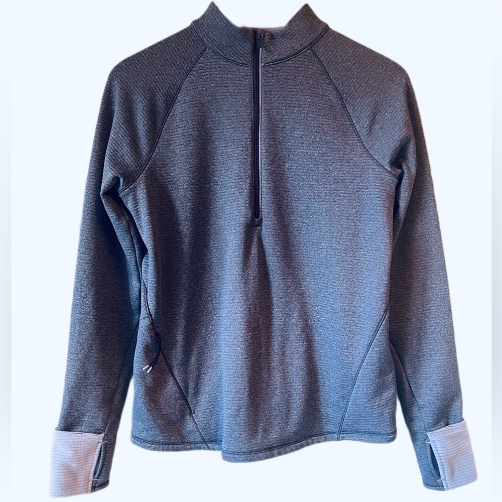 All in motion active jacket with thumb holes